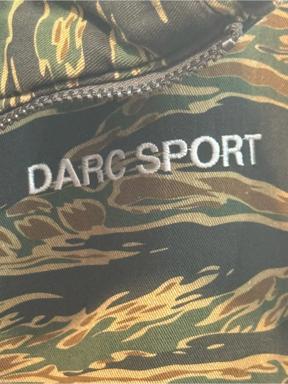 Darc Sport Women's Green Tiger-Stripe Camouflage Jacket